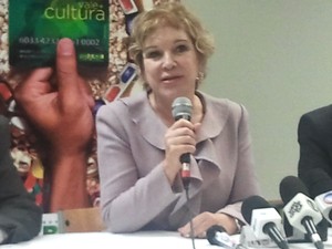 Marta Suplicy, durante divulgação do Vale Cultura em São José dos Campos falou sobre polêmica das biografias (Foto: Débora Carvalho/G1)