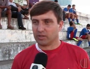 Gilberto Gaúcho, treinador do Potiguar de Mossoró (Foto: Reprodução/Inter TV Cabugi)