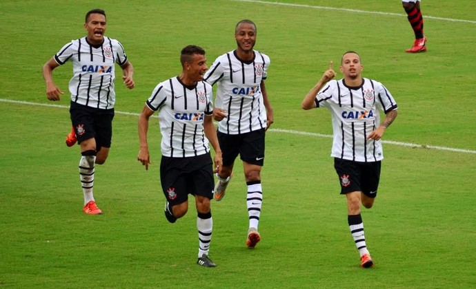 Corinthians bate Flamengo-SP e vai à segunda final consecutiva no sub-20