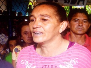 Admiradora do ex-prefeito se emociona (Foto: Reprodução TV Sergipe)