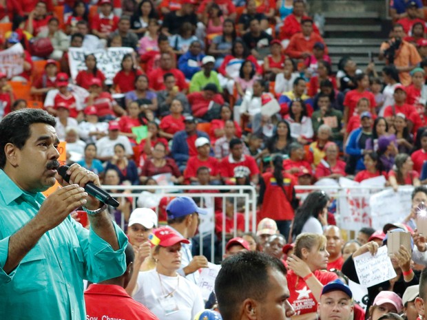 Maduro discursa durante evento em Caracas, na Venezuela, neste sábado (11) (Foto: Yoset Montes/AFP) Maduro discursa durante evento em Caracas, na Venezuela, neste sábado (11) (Foto: Yoset Montes/AFP)