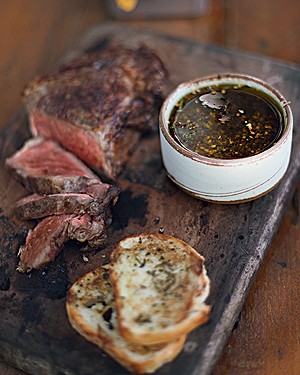 Pão de alho (Foto: Rogério Voltan/Casa e Comida)