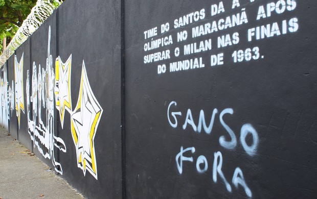 Muro Pichado Ganso (Foto: Nirley Sena / Jornal Atribuna de Santos)