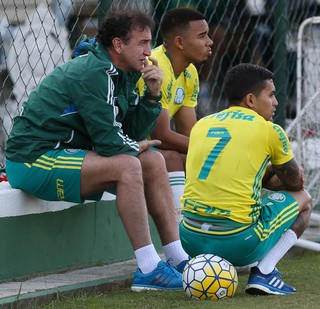 Palmeiras valoriza elenco e minimiza desfalques