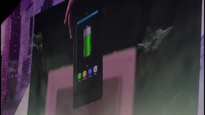 Dispositivo é capaz de recarregar smartphones a distância (Foto: Reprodução/Twitter)