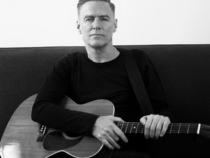 O músico canadense Bryan Adams (Foto: Divulgação) O músico canadense Bryan Adams (Foto: Divulgação)
