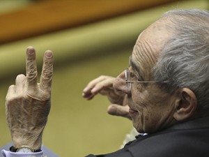 O ex-ministro da Justiça Márcio Thomaz Bastos, no plenário do STF durante julgamento do mensalão (Foto: Fábio Rodrilgues Pozzebom/ABr)