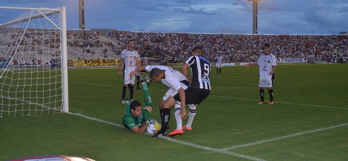 Botafogo-PB x Treze, no Campeonato Paraibano (Foto: Juliana Bandeira / GloboEsporte.com/pb)