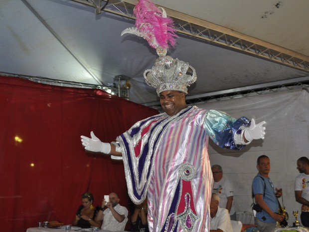 Ivan Donizeti Fernandes, de 31 anos, é o Rei Momo deste carnaval em Poços de Caldas (MG) (Foto: Lúcia Ribeiro/G1) Ivan Donizeti Fernandes, de 31 anos, é o Rei Momo deste carnaval em Poços de Caldas (MG) (Foto: Lúcia Ribeiro/G1)