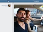 Namorado posa com Viviane Araújo no carro e escreve: 'Gorda no volante'