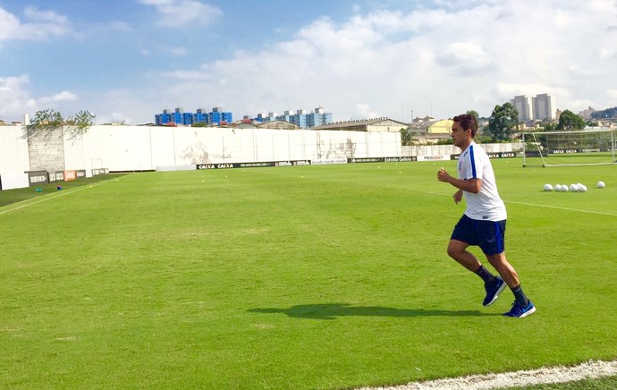 Jadson corre em campo e faz primeira atividade com colegas no Corinthians
