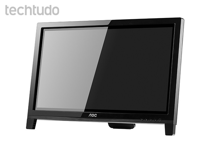 Novo monitor de um toque da AOC permite movimento de pinça (Foto: Divulgação/AOC) Novo monitor de um toque da AOC permite movimento de pinça (Foto: Divulgação/AOC)
