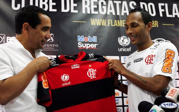 liedson flamengo apresentação (Foto: Fábio Borges / Vipcomm)