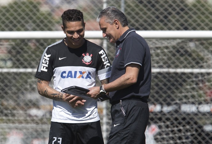 Avallone destaca boa campanha do Timão em 2015: 