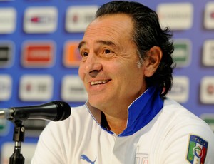 Cesare Prandelli é o técnico da Itália (Foto: Getty Images)