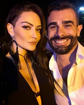 Laura Keller e o marido, Jorge Sousa, em festa no Rio (Foto: Instagram/ Reprodução)