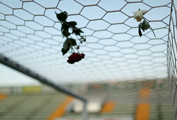 Flores na rede da Arena Condá (Foto: getty images) Flores na rede da Arena Condá (Foto: getty images)