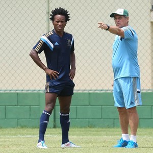 Zé Roberto celebra bom início no Verdão e diz que deve ficar na lateral
