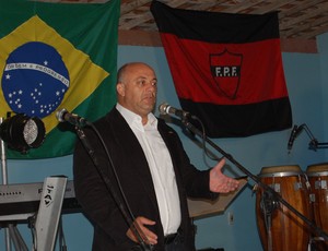 Sérgio Gomes, representante da marca de automóvel patrocinado do Paraibano (Foto: Lucas Barros / Globoesporte.com/pb)