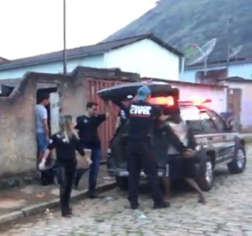 Operação da PC está sendo realizada no Vale do Aço (Foto: Reprodução/ Inter TV)