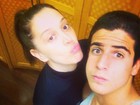 Claudia Raia faz bico para foto com o filho Enzo: 'Indo malhar antes da festa'