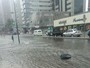 Temporal deixa ruas alagadas em Curitiba (Fernanda Carvalho/arquivo pessoal)
