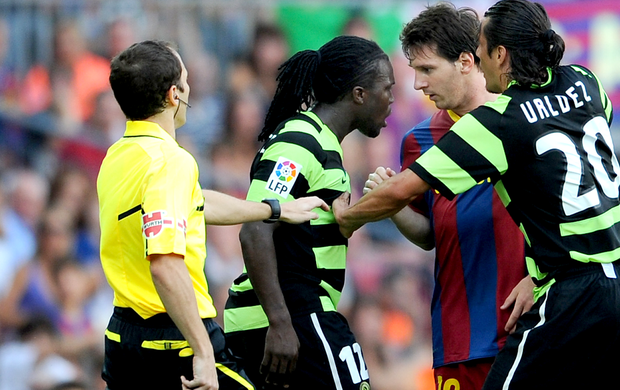 Drenthe hercules messi barcelona confusão (Foto: Agência Getty Images)