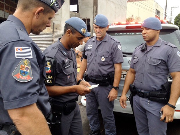 G Em Fuga Da Pol Cia Homens Batem Carro E Acabam Detidos Not Cias