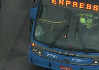 Acidente na manhã desta segunda ocorreu na estação Pedra de Itaúna (Foto: Reprodução / TV Globo)