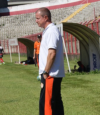 Sandro Sargentim, técnico Atibaia (Foto: Fabio Giannelli/Soccer Digital)