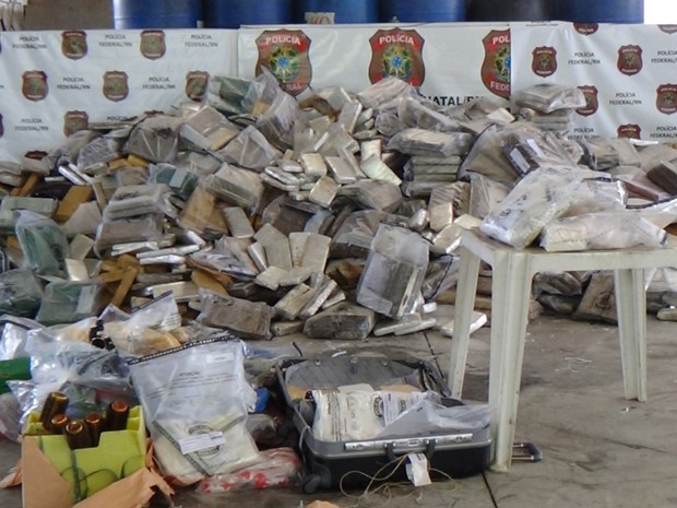 Foram incineradas maconha, cocaína, crack e materiais usados para camuflar drogas (Foto: Divulgação/PF)
