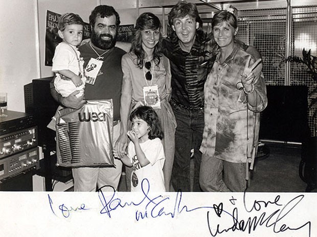 Fã Marco Antônio Mallagoli visita Paul McCartney junto com a família (Foto: Marco Antônio Mallagoli/Arquivo Pessoal)