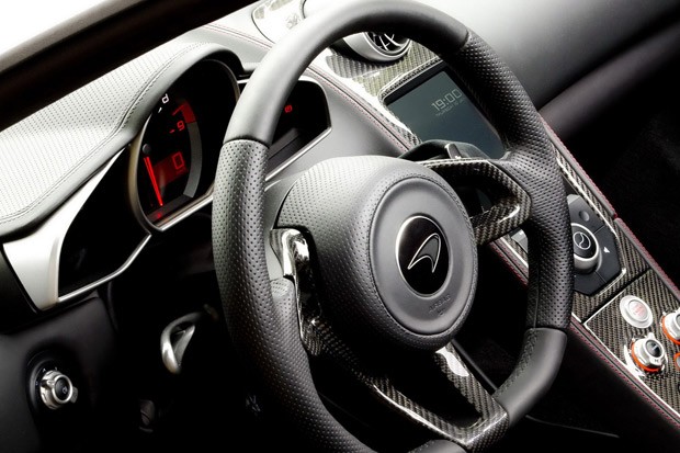 Interior do MP4-12C está ainda mais sofisticado (Foto: Divulgação)