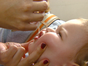 Vacinação contra sarampo e pólio em Campinas (SP) (Foto: Reprodução EPTV)