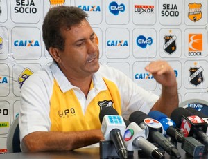 Zé Teodoro - técnico do ABC (Foto: Augusto Gomes/GloboEsporte.com)
