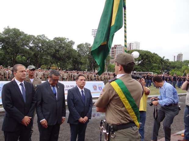 Governador Eduardo Campos participou da formatura dos policiais. (Foto: Katherine Coutinho / G1)