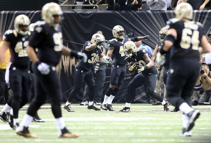 Stephone Anthony, dos Saints, festeja um lance inédito na NFL (Foto: Sean Gardner / Getty Images)