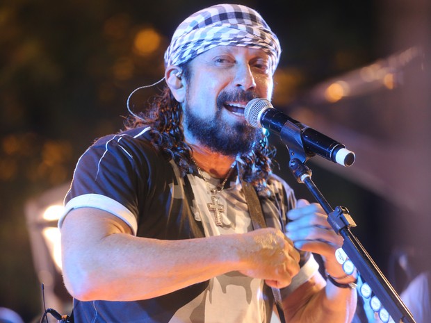 Vocalista baiano, Bell Marques revive os clássicos da Banda Chiclete com Banana (Foto: Fernando Correa/G1)