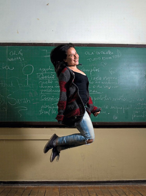 Laura Bueno,16 naos,participou da ocupação na Fernão Dias Paes,onde atualmente cursa o 3 ano do ensino médio (Foto:  Emiliano Capozoli/ÉPOCA)