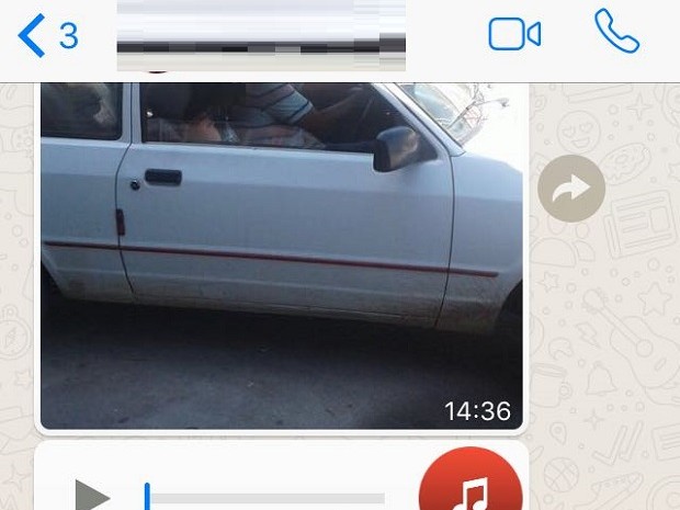 Áudios e fotos de carro branco com casal dentro com boato de sequestro foram compartilhados nas redes sociais (Foto: Reprodução/WhatsApp)