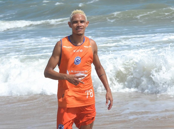 Parnahyba treina na praia (Foto: Didupaparazzo ) Parnahyba treina na praia (Foto: Didupaparazzo )