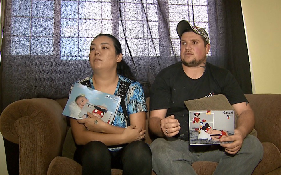 Sabrina Sakaue e Giordani Orsini, pais de Giovani, que morreu em Ribeirão Preto (Foto: Reprodução/EPTV)