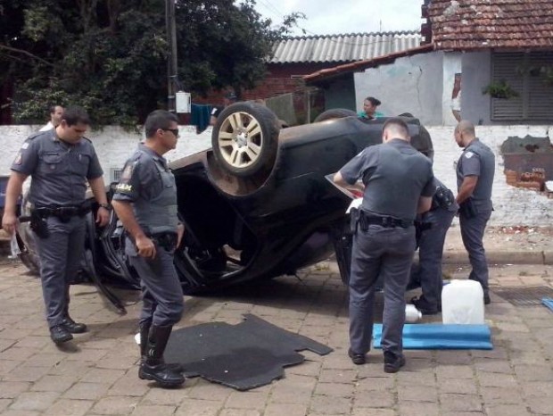 Suspeito que dirigia o carro era conhecido pelos policiais (Foto: Arquivo Pessoal/ Paulo Costa)