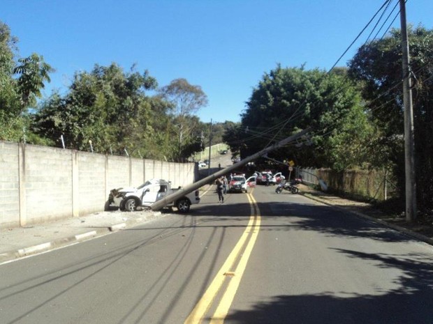 G1 Homem derruba poste após fugir da polícia em Sorocaba notícias