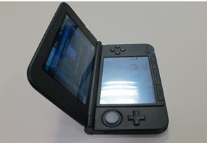 Um problema do 3DS XL é a falta de um segundo disco analógico (Foto: Divulgação)