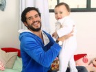 Vinícius de Oliveira comemora primeiro Dia dos Pais: ‘Me viro muito bem’