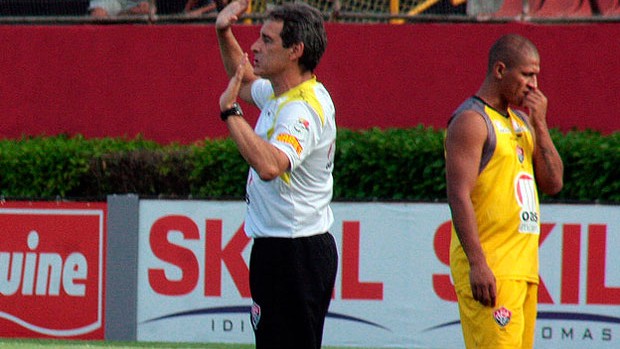 carpegiani e uelliton em treino do vitória (Foto: Divulgação/EC Vitória)