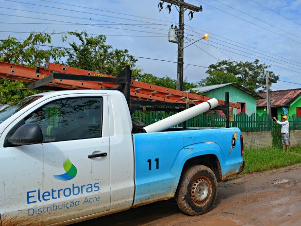 Energia é cortada por medida de segurança (Foto: Vanísia Nery/G1) Energia é cortada por medida de segurança (Foto: Vanísia Nery/G1)