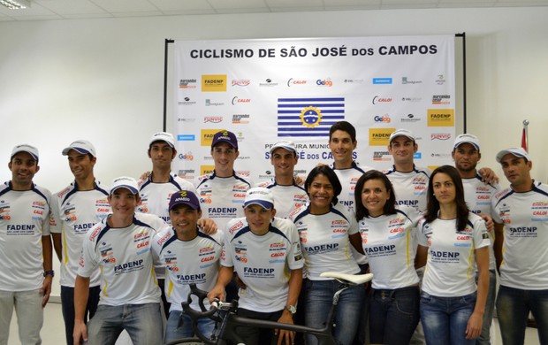 Equipe de ciclismo de São José dos Campos (Foto: Danilo Sardinha/Globoesporte.com)