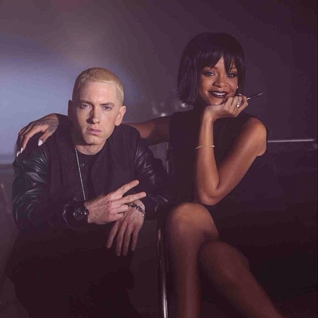 Eminem e Rihanna nos bastidores da gravação do clipe &#39;The monster&#39; (Foto: Facebook/ Reprodução)